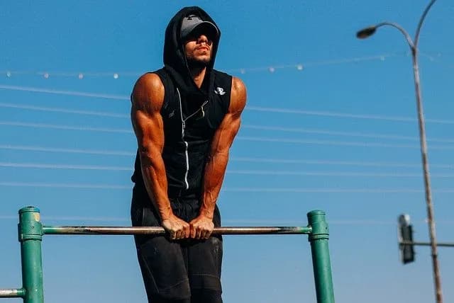 Calistenia: qué es y cómo transformará tu entrenamiento físico Calistenia: qué es y cómo transformará tu entrenamiento físico
